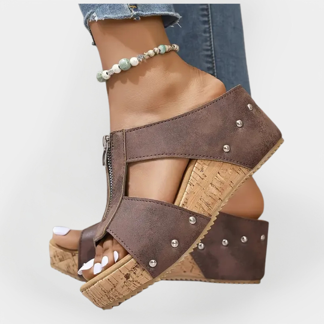 Comfortable Heeled Sandals with Zipper