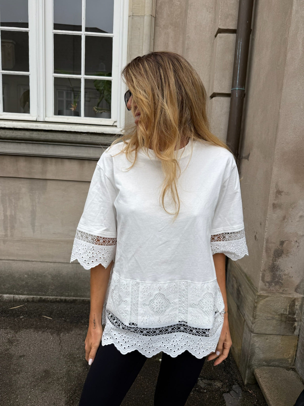 Liva Lace T-Shirt – White