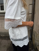Liva Lace T-Shirt – White