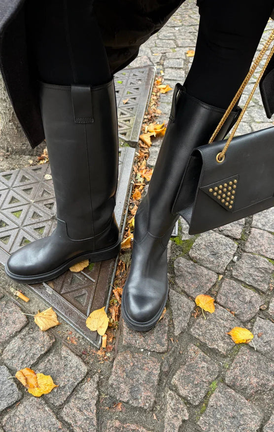 Madison Long Leather Boots – Black