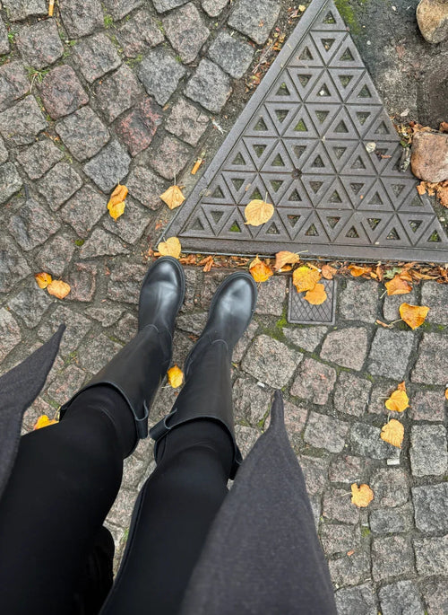 Madison Long Leather Boots – Black